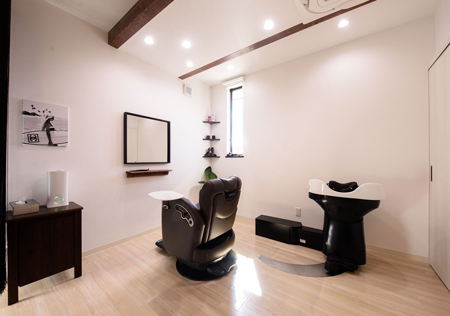 天白区の美容室revoir style